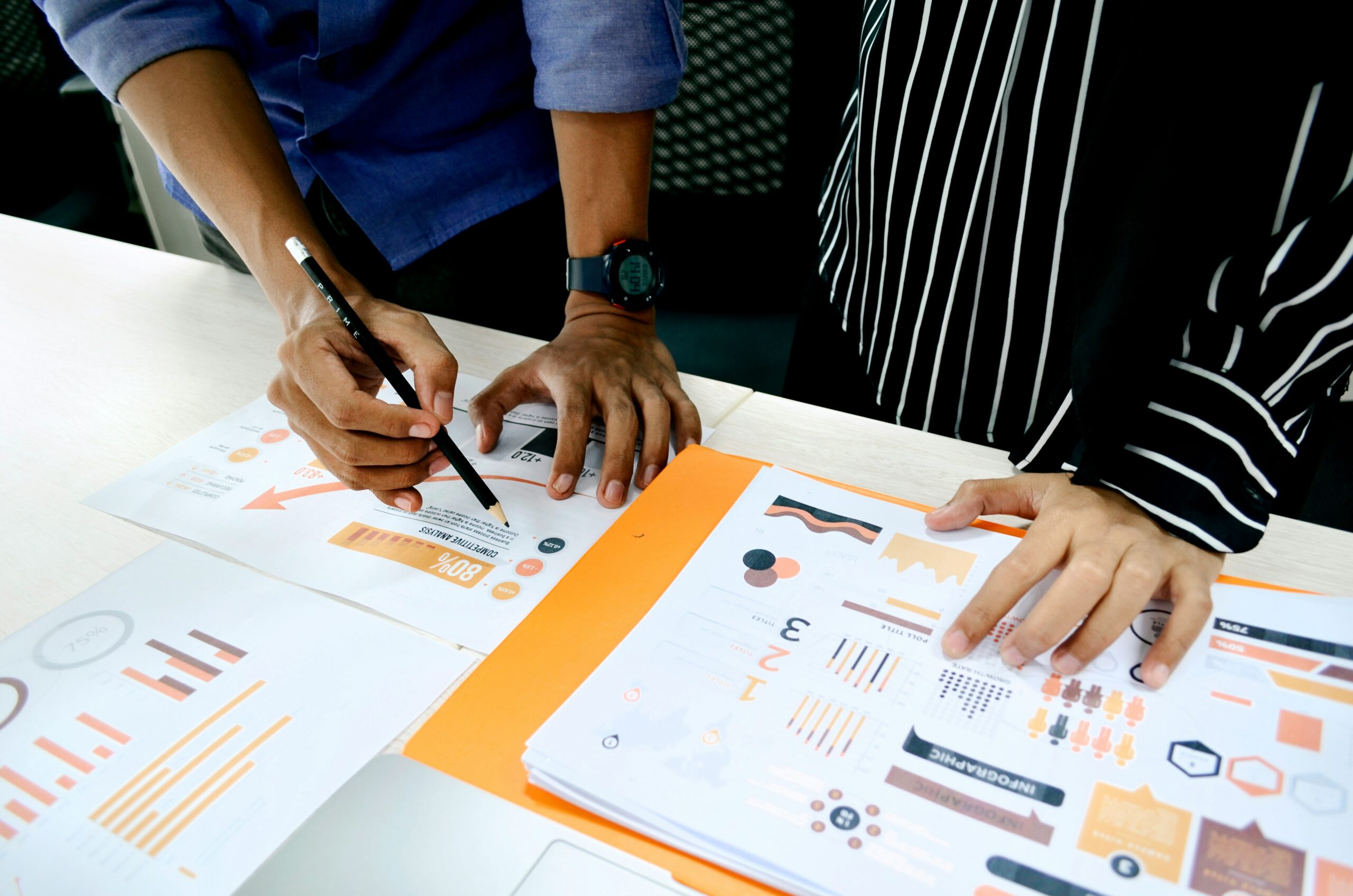 Featured image for Internal Analysis vs SWOT Analysis: Turn Company Data Into Real Strengths and Weaknesses(2026)