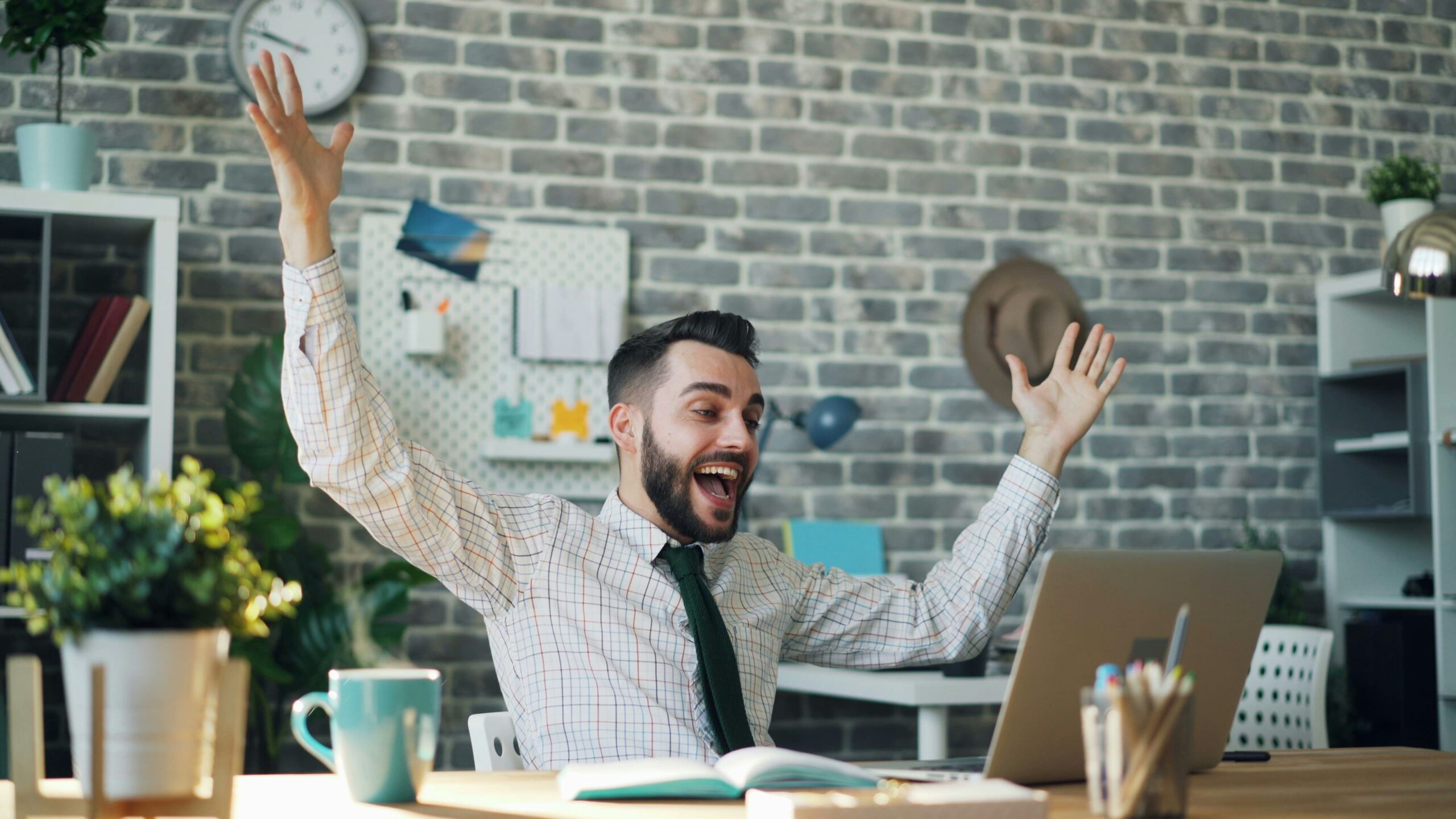 Featured image for 5 Reward Management Best Practices (Common Mistakes to Avoid)